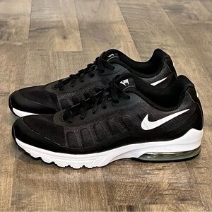 Nike Mens Air Max Invigor Black Sneakers Size 11
